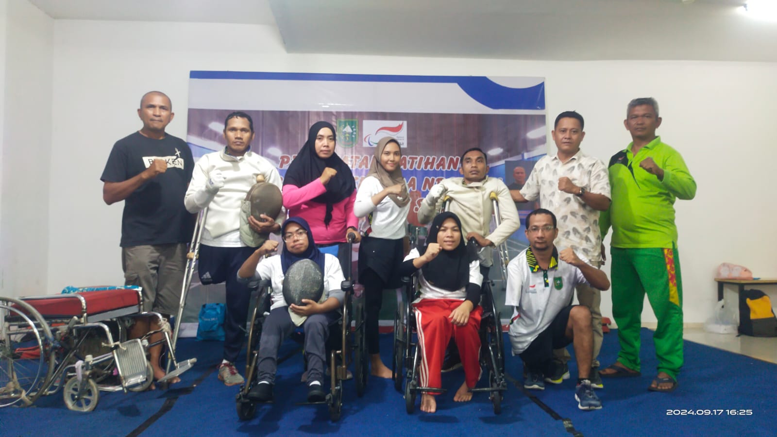 Atlet Anggar NPC Riau Tingkatkan Ketangkasan